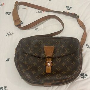 Authentic Louis Vuitton crossbody bag